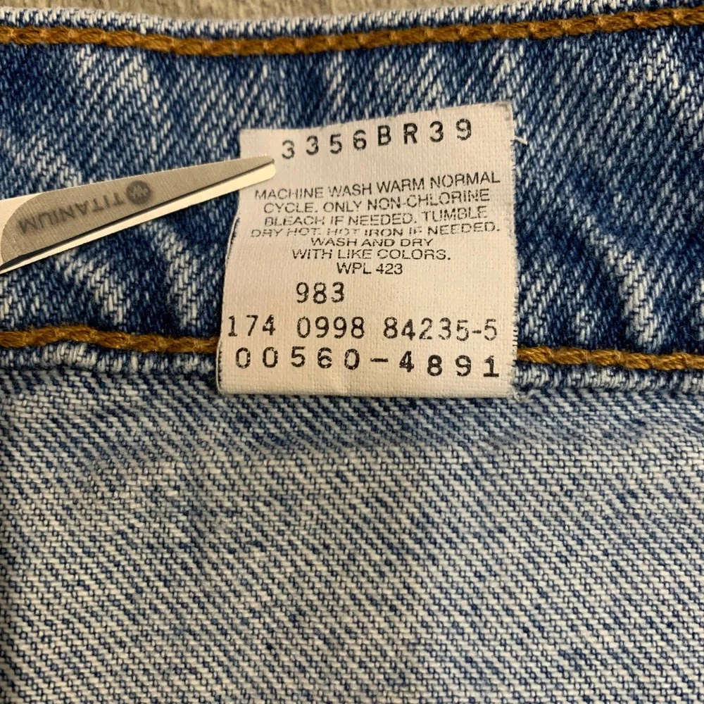 Vintage Levi's 560 Loose Fit Tapered Jeans Blue Denim 36x30 (35x29) Red Tab 90s